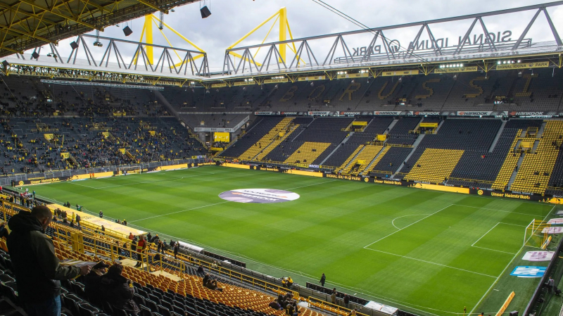 Sân vận động Signal Iduna Park