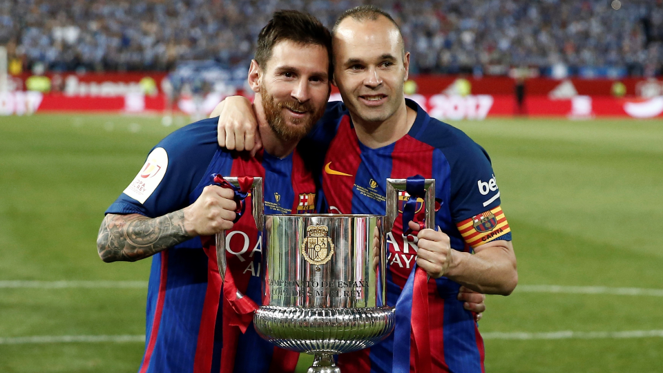 Barcelona So sánh Messi vs Ronaldo ở châu Âu: Ai có nhiều bàn thắng, kiến tạo và danh hiệu hơn?