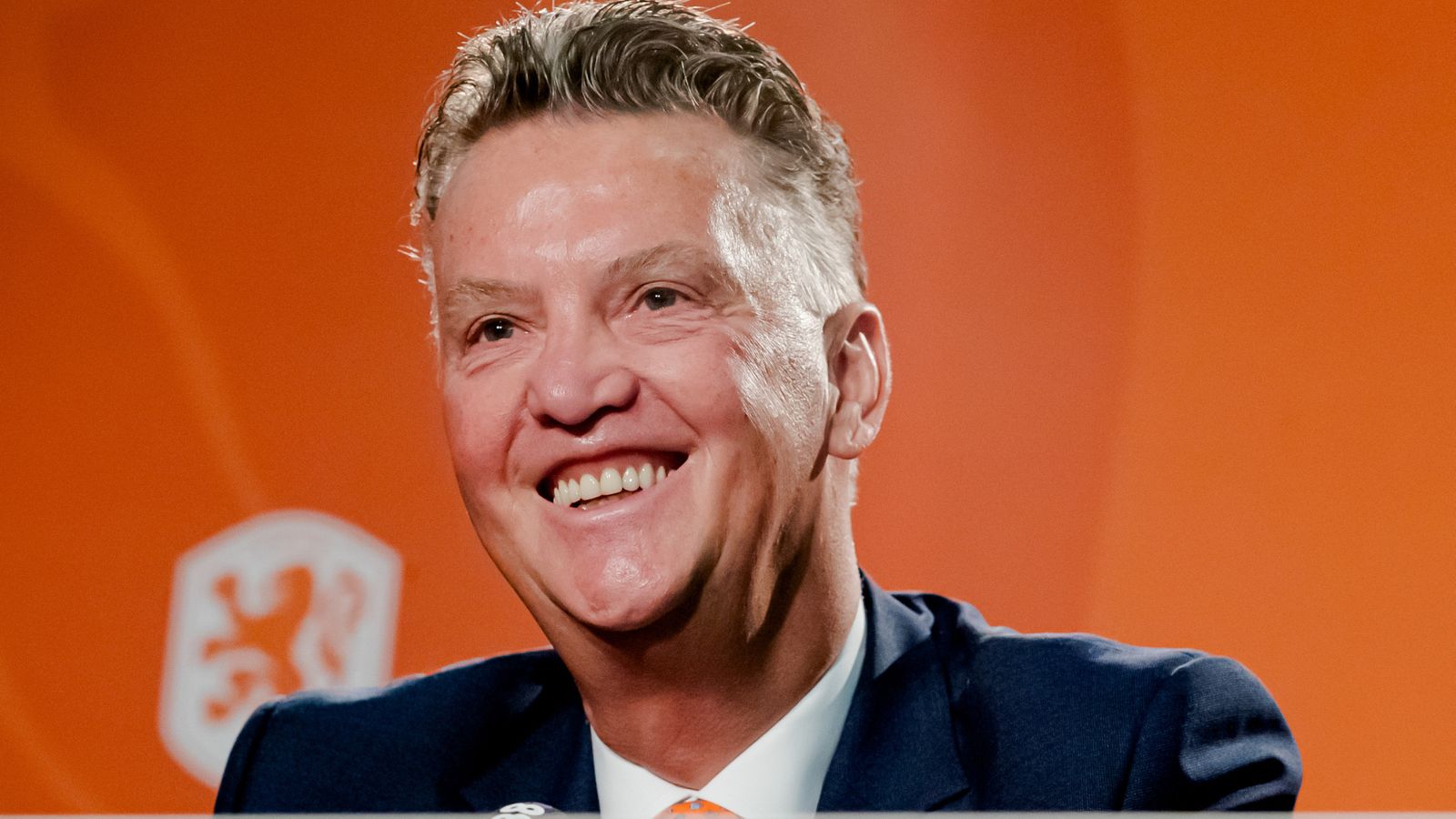 Van Gaal: 'Không ai có thể dẫn dắt Hà Lan ngoài tôi' - VnExpress Thể thao