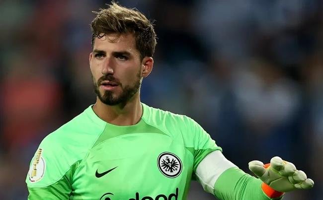Kevin Trapp từ chối Man United
