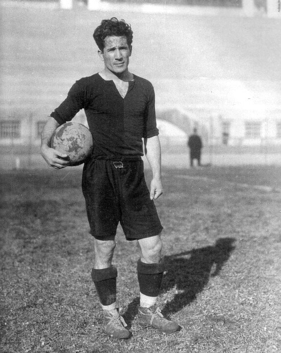 Argentina footballer Guillermo Stabile. He scored the first goal in the first FIFA World Cup in 1930. : r/OldSchoolCool