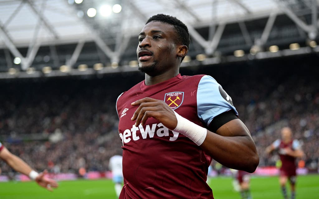 Ngôi sao Ghana Kudus Mohammed ghi bàn trong chiến thắng của West Ham trước Manchester United