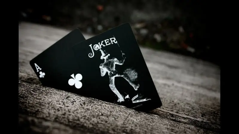Tìm hiểu ý nghĩa đằng sau lá bài Joker là gì?
