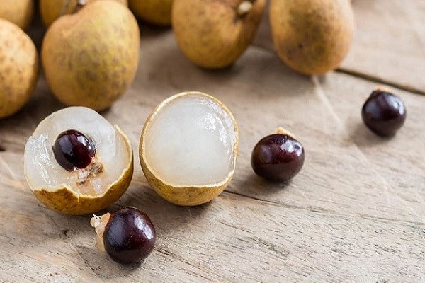 Nằm mơ thấy nhãn và hái nhãn có ý nghĩa gì? Chọn con số may mắn - 2 Mơ thấy quả nhãn, hái nhãn báo điềm gì? Chọn đề số nào phát lộc