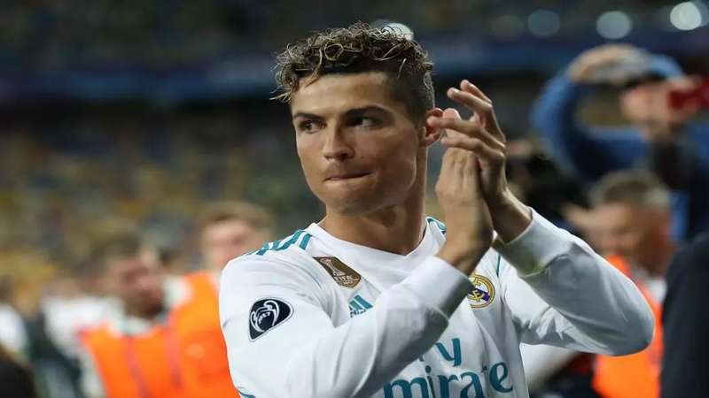 Top 8 cầu thủ Real Madrid vĩ đại: Số 1 không phải bàn cãi