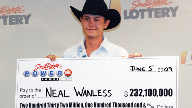 10 năm sau cú đổi đời với tấm vé số trúng độc đắc gần 5.400 tỷ đồng, chàng  cao bồi đẹp trai đã có cuộc sống gây ngỡ ngàng