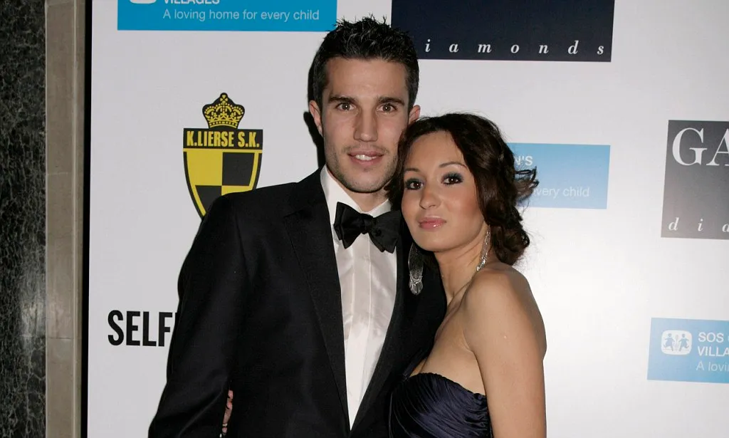 Bouchra Van Persie là ai? Thông tin về vợ cầu thủ Robin Van Persie Bouchra Van Persie Là Ai? Thông Tin Vợ Cầu Thủ Robin Van Persie