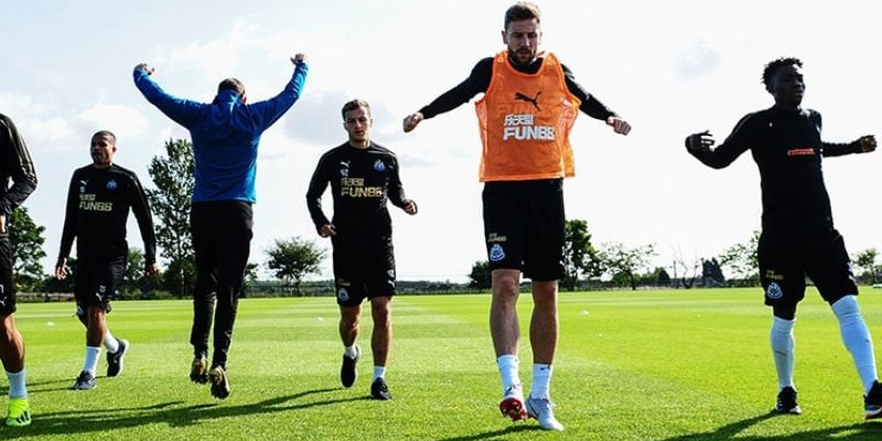 Hướng dẫn đá bóng mạnh như cầu thủ chuyên nghiệp