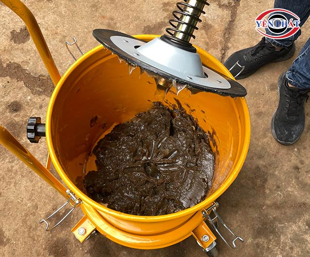 Cách sử dụng bơm mỡ bằng tay: Chuẩn xác, Đúng kỹ thuật