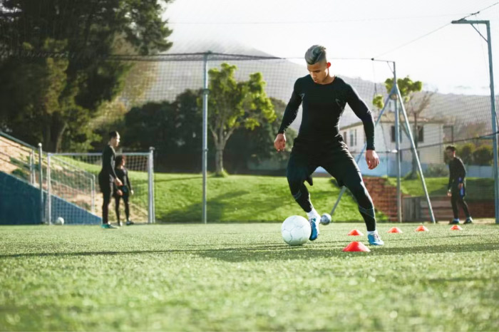 Cách chơi bóng đá không mệt mỏi: Mẹo tăng cường thể lực mà cầu thủ nên biết