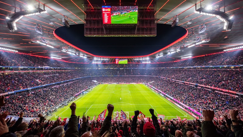 Sân vận động Allianz Arena - Tắc kè hoa của bóng đá