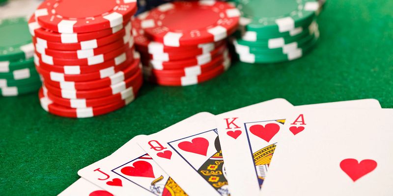 Hit Club: Thứ tự bài Poker từ lớn đến nhỏ mà bạn phải biết khi chơi