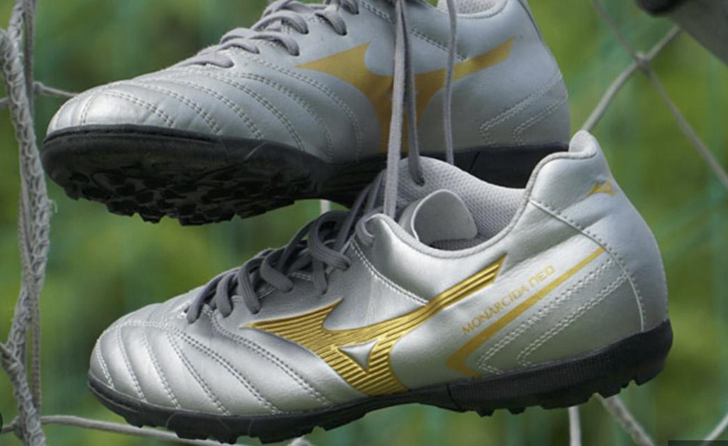 Các loại đế giày đá bóng và cách chọn đế giày đá bóng phù hợp