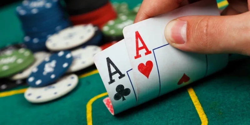 Chi tiết về luật cơ bản của poker