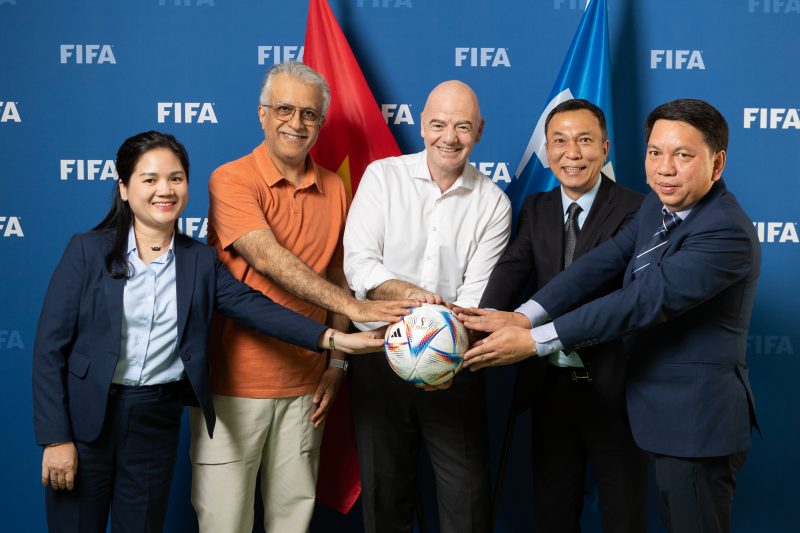 VFF - Chủ tịch FIFA Gianni Infantino chúc mừng bóng đá Việt Nam với những tiến bộ đáng kể
