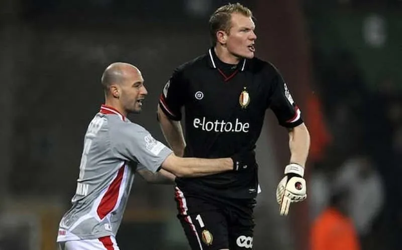 TOP 5 cầu thủ cao nhất thế giới trong lịch sử bóng đá