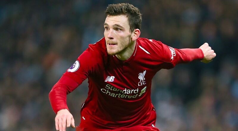 Hậu vệ biên là gì? Anh ta đóng vai trò gì trong đội bóng?