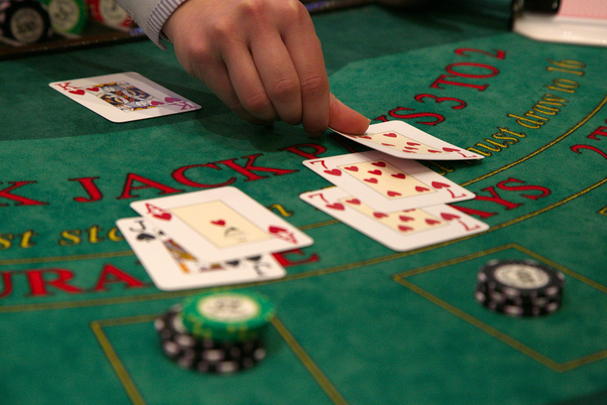 How to play blackjack? | The Sun