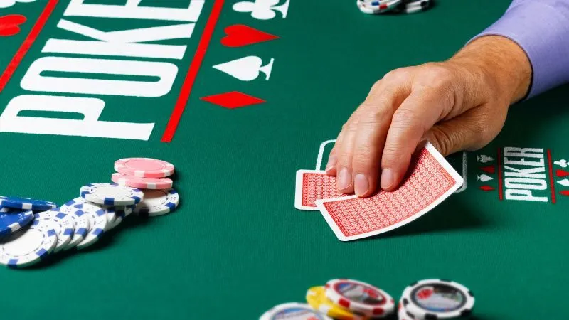 Cách chơi poker cổ điển để giành chiến thắng trên mọi mặt trận