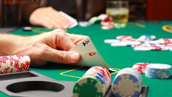 Hướng Dẫn Cách Chơi Poker 2 Lá Cơ Bản Cho Người Mới