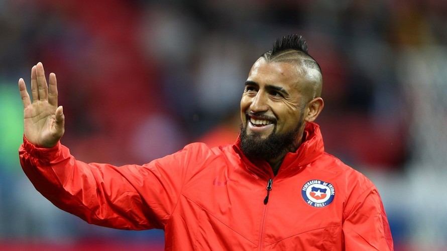 Barca chính thức có được Arturo Vidal từ Bayern Munich