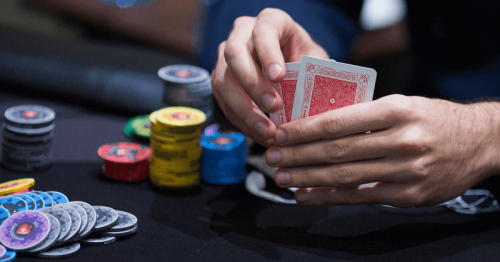 Donk Bet Poker là gì? Cách sử dụng chiến lược Donk Bet Poker