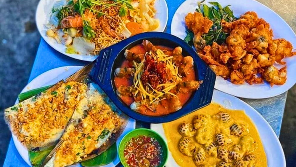 Nhà hàng ốc được chế biến từ những nguyên liệu tươi ngon.