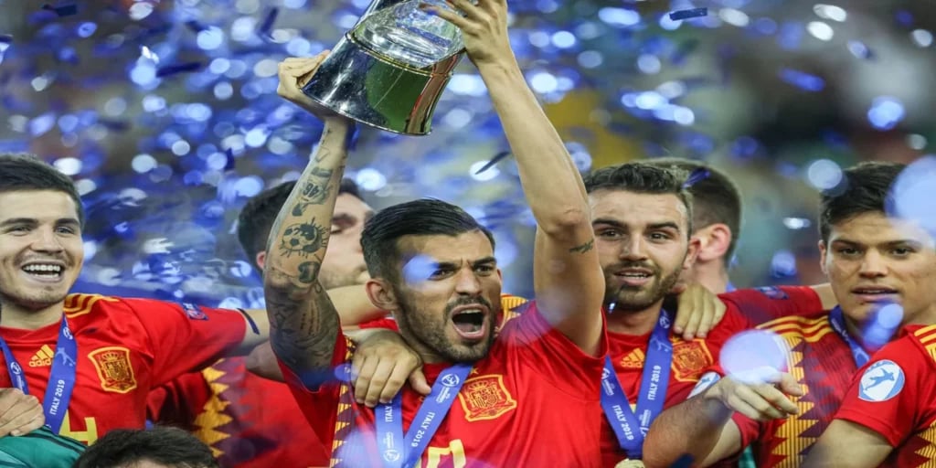 Dani Ceballos (Nguồn ảnh- X-)@FtblPhotos Dani Ceballos Biography: Net Worth, Salary, Family, Lifestyle And Career Stats