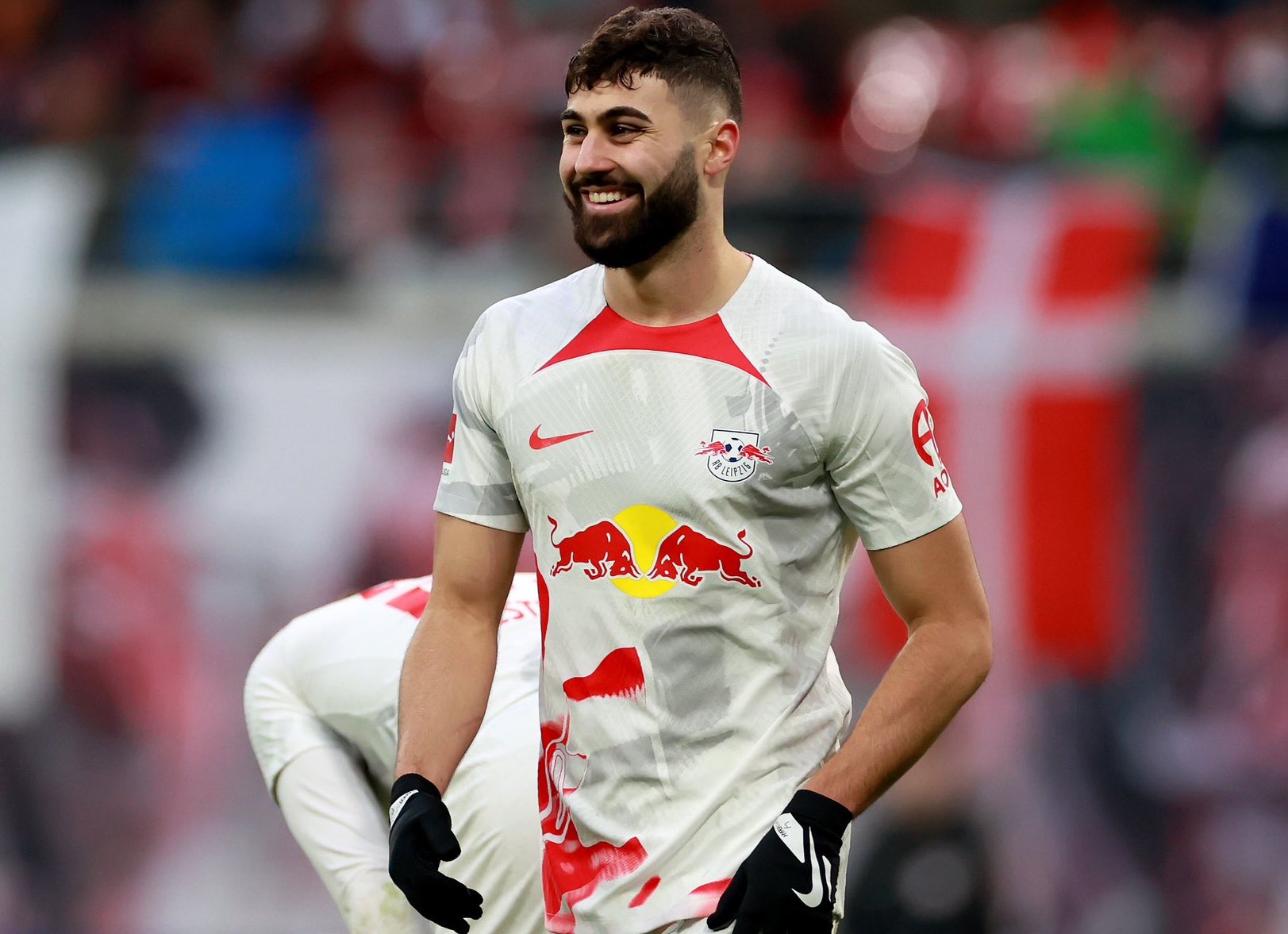 Trung vệ bị Messi vờn bóng tại World Cup 2022 đạt thỏa thuận gia nhập Man City