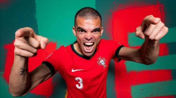 Pepe: Lớn tuổi nhất EURO, 'gã đồ tể' kinh hoàng đã sẵn sàng trở lại