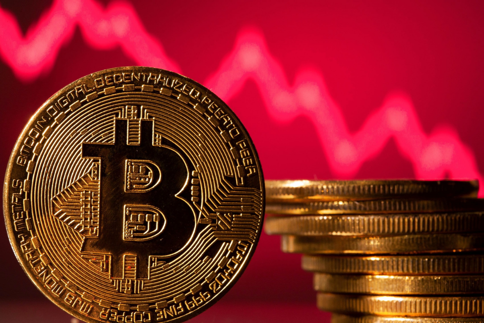 Bitcoin là gì? Bạn có nên đầu tư vào Bitcoin không?