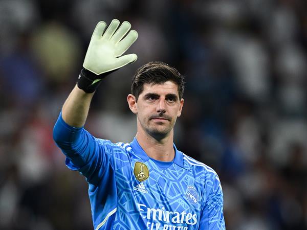 Thủ môn Thibaut Courtois của Real Madrid Top 5 thủ môn Real Madrid huyền thoại vĩ đại nhất