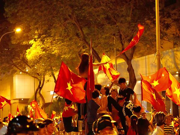 Football storming là gì? Nguồn gốc của hoạt động storming