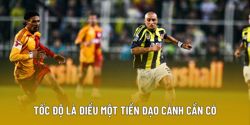 Vai trò của tiền vệ cánh trong bóng đá hiện đại là gì?