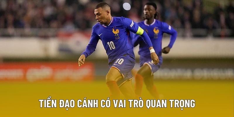 Vai trò của tiền vệ cánh trong bóng đá hiện đại là gì?