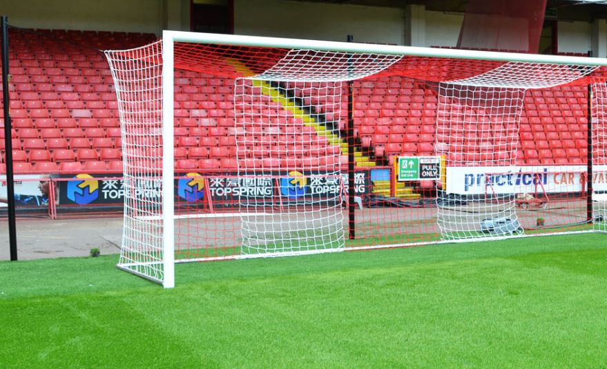 Trả lời câu hỏi: Khung thành của thủ môn dài bao nhiêu mét? - Jun88 ⭐⭐⭐⭐⭐