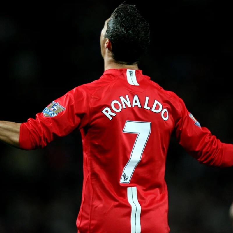 Tìm hiểu ý nghĩa số áo của từng cầu thủ địa phương