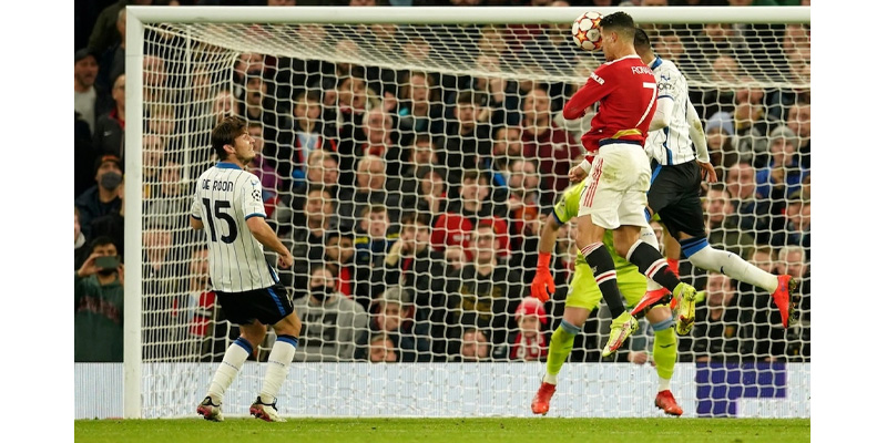 Kỹ Thuật Đánh Đầu Trong Bóng Đá: Vũ Khí Ghi Bàn Hiệu Quả Của Các Cầu Thủ