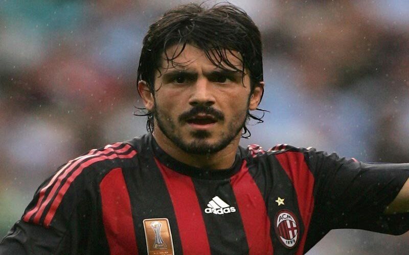 11 cái tên nào tạo nên đội bóng huyền thoại của AC Milan năm 2007?