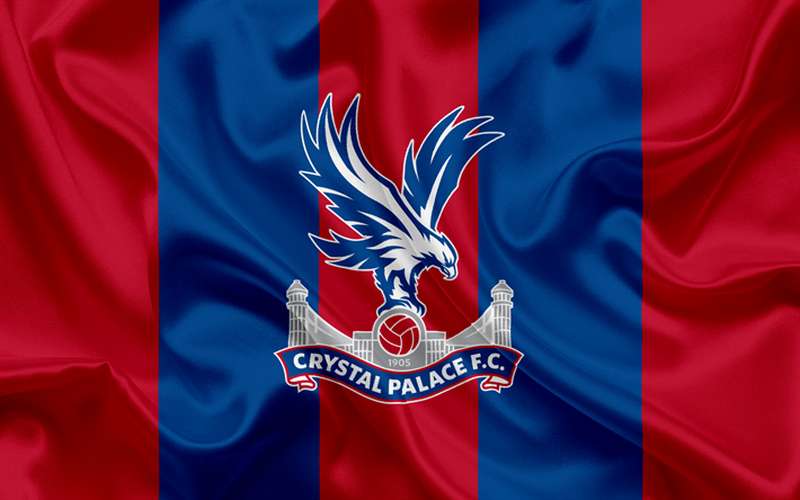 Crystal Palace thi đấu tại Ngoại hạng Anh