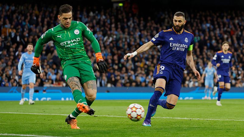 Vai Trò Của Thủ Môn Quét (Sweeper Keeper) Trong Bóng Đá