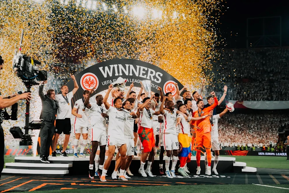 Lịch sử Câu lạc bộ Eintracht Frankfurt: Từ những ngày đầu đến biểu tượng Bundesliga