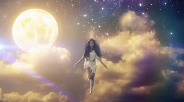 Giải mã bí ẩn của giấc mơ thấy bay với bệnh ở nách | Phong Thủy Cho Người Việt, Xem Phong Thủy, Tư Vấn Phong Thủy - BlogPhongThuy.com